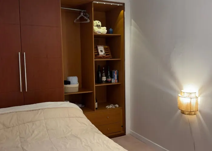 Sinsa Haus, Sinsa Station In Gangnam For 4 People, 2 Rooms, Free Parking 강남 신사역, 최대4인, 2룸, 주차가능 *