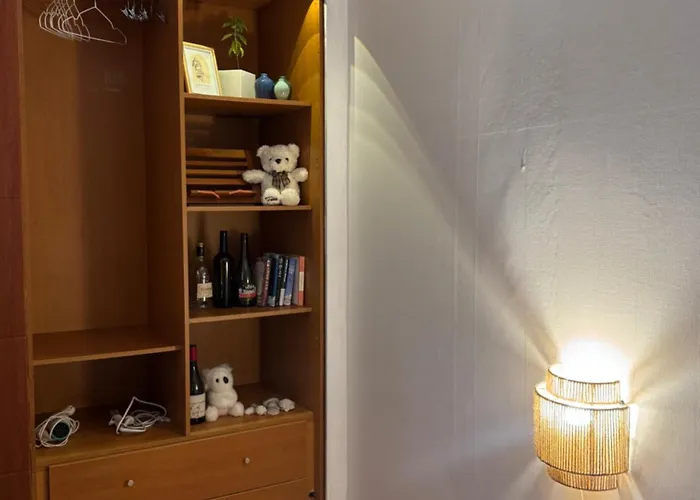 Sinsa Haus, Sinsa Station In Gangnam For 4 People, 2 Rooms, Free Parking 강남 신사역, 최대4인, 2룸, 주차가능 Séoul
