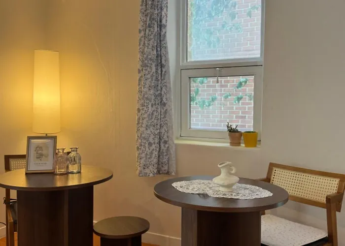 Sinsa Haus, Sinsa Station In Gangnam For 4 People, 2 Rooms, Free Parking 강남 신사역, 최대4인, 2룸, 주차가능 Appartement *