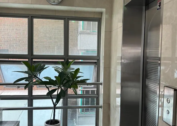 Sinsa Haus, Sinsa Station In Gangnam For 4 People, 2 Rooms, Free Parking 강남 신사역, 최대4인, 2룸, 주차가능 *