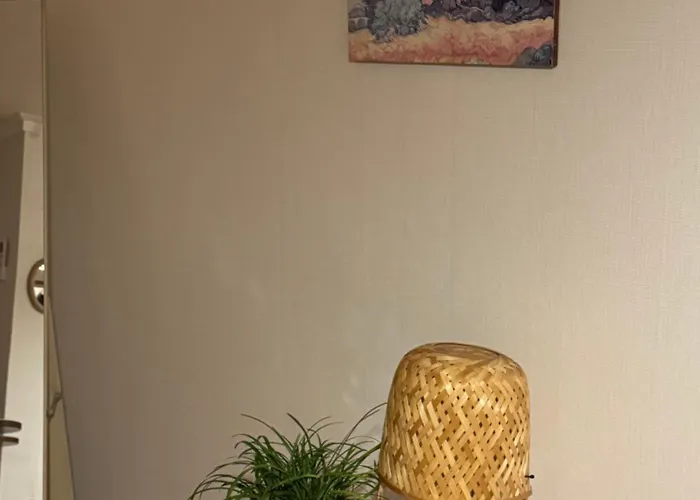 Sinsa Haus, Sinsa Station In Gangnam For 4 People, 2 Rooms, Free Parking 강남 신사역, 최대4인, 2룸, 주차가능 *