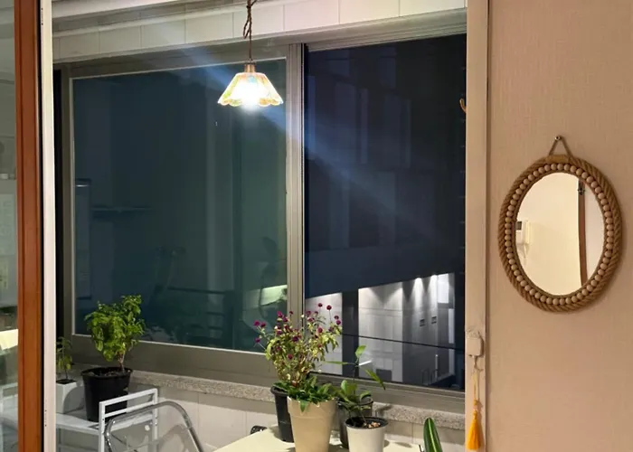 Sinsa Haus, Sinsa Station In Gangnam For 4 People, 2 Rooms, Free Parking 강남 신사역, 최대4인, 2룸, 주차가능