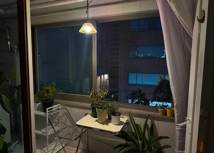 Sinsa Haus, Sinsa Station In Gangnam For 4 People, 2 Rooms, Free Parking 강남 신사역, 최대4인, 2룸, 주차가능 *