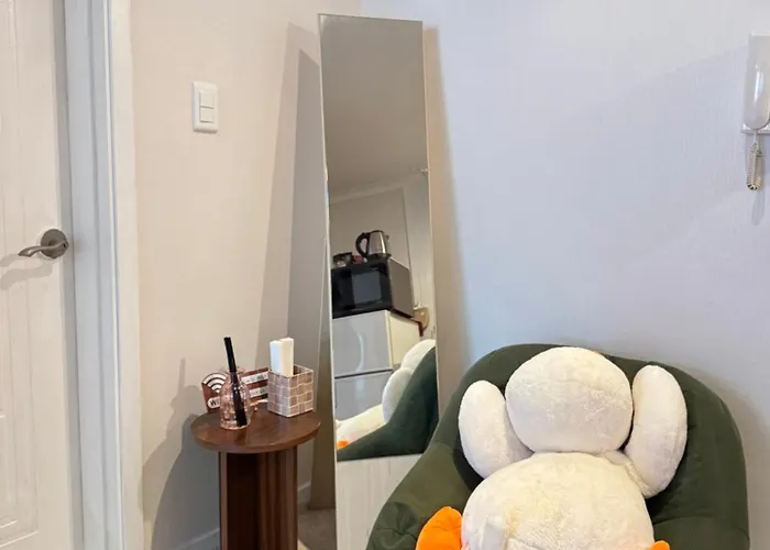Sinsa Haus, Sinsa Station In Gangnam For 4 People, 2 Rooms, Free Parking 강남 신사역, 최대4인, 2룸, 주차가능 Apartamento *